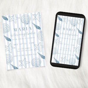 Könnte beinhalten: Einladungsdesign mit blau-weiß gestreiftem Hintergrund, verziert mit Muschel- und Seestern-Illustrationen. Der Text lautet "MARIA is turning twelve" mit Veranstaltungsdetails. Eine digitale Version der Einladung wird auf einem Smartphone angezeigt.