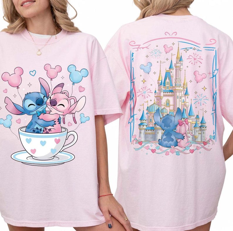 Maglietta retrò Disney Stitch a due lati, maglietta Stitch e Angel, maglietta Disney Stitch Movie 2026, maglietta Disney Besties Vacation, maglietta Lilo e Stitch immagine 2