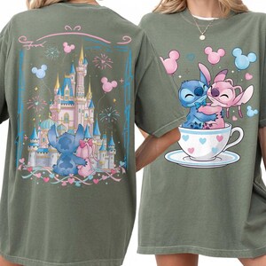 Maglietta retrò Disney Stitch a due lati, maglietta Stitch e Angel, maglietta Disney Stitch Movie 2026, maglietta Disney Besties Vacation, maglietta Lilo e Stitch immagine 6