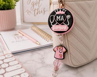 Portatarjetas retráctil personalizado / Portatarjetas de enfermería personalizado / Portatarjetas de identificación para asistente médico / Clip retráctil con cuentas para credenciales / Regalo para trabajadores de la salud