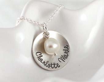 Personalized jewelry - Name necklace - Mommy jewelry - Pearl mom jewelry - Hand stamped sterling silver - Mothers necklace - Gift for her