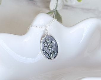 Birth flower necklace - Sterling silver - Birth flower jewelry - Birthday gift - Birth month jewelry - Gift for her - Minimalist - December