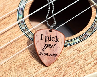 Custom guitar pick necklace - Personalized guitar pick jewelry - Musician gift - Personalized gift - Gift for men - Wood pick - Plectrum