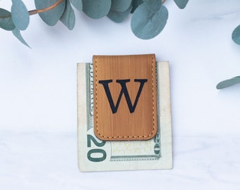 Custom leather money clip - Personalized money clip - Gift for him - Leather gift - Minimalist gift - Magnetic clip - Slim front wallet