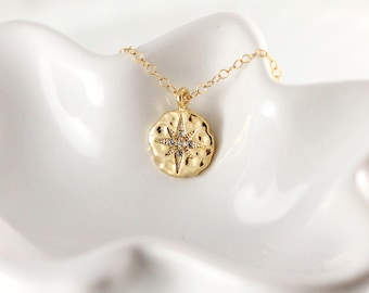 Collana con bussola in oro – Regalo di laurea, gioielli ispiratori