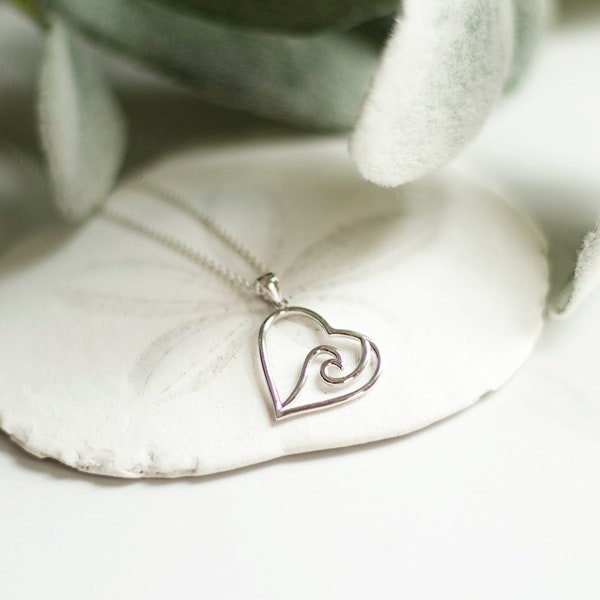 Ocean wave heart necklace - Sterling silver - Trendy jewelry - Beach jewelry - Nautical - Gift idea - Beach lover - Ocean themed jewelry