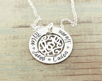 Customized Mommy jewelry - Hand stamped sterling silver washer necklace with love charm - Eternity necklace