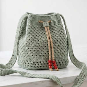 Bolso tipo cubo de ganchillo hecho a mano / Bolso de hombro estilo boho con textura (3 tamaños)