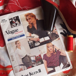 80&#39;s Vogue 2069 Career Blouse by Anne Klein