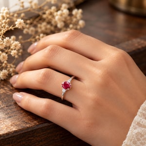 Oval rubinring naturlig Moçambique, 1.862 GMS, rubinförlovningsring, 0.80 ct röd ädelstenslöfte, prestationsgåva till henne