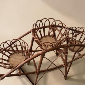 Wicker Plant Stand Flower Pot Holder Indoor Outdoor Planter Shelf for Plants Rustic Flower Vase Display Housewarming Gift Rustic Planter