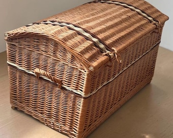 Wicker Storage Trunk for Blankets Laundry and Toys, Large Willow Chest Gift for Dad Fathers Day Home Organizer Handmade Decor