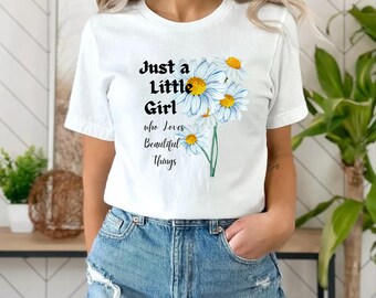 Solo una bambina che ama le cose belle PNG, design per maglietta floreale con margherite, citazione estetica sui fiori, maglietta estiva alla moda, download digitale