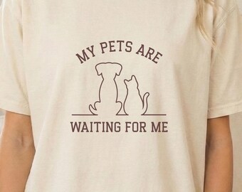Dog Cat Lover Shirt Pet Owner Gift Animal Mom Dad Graphic Tee