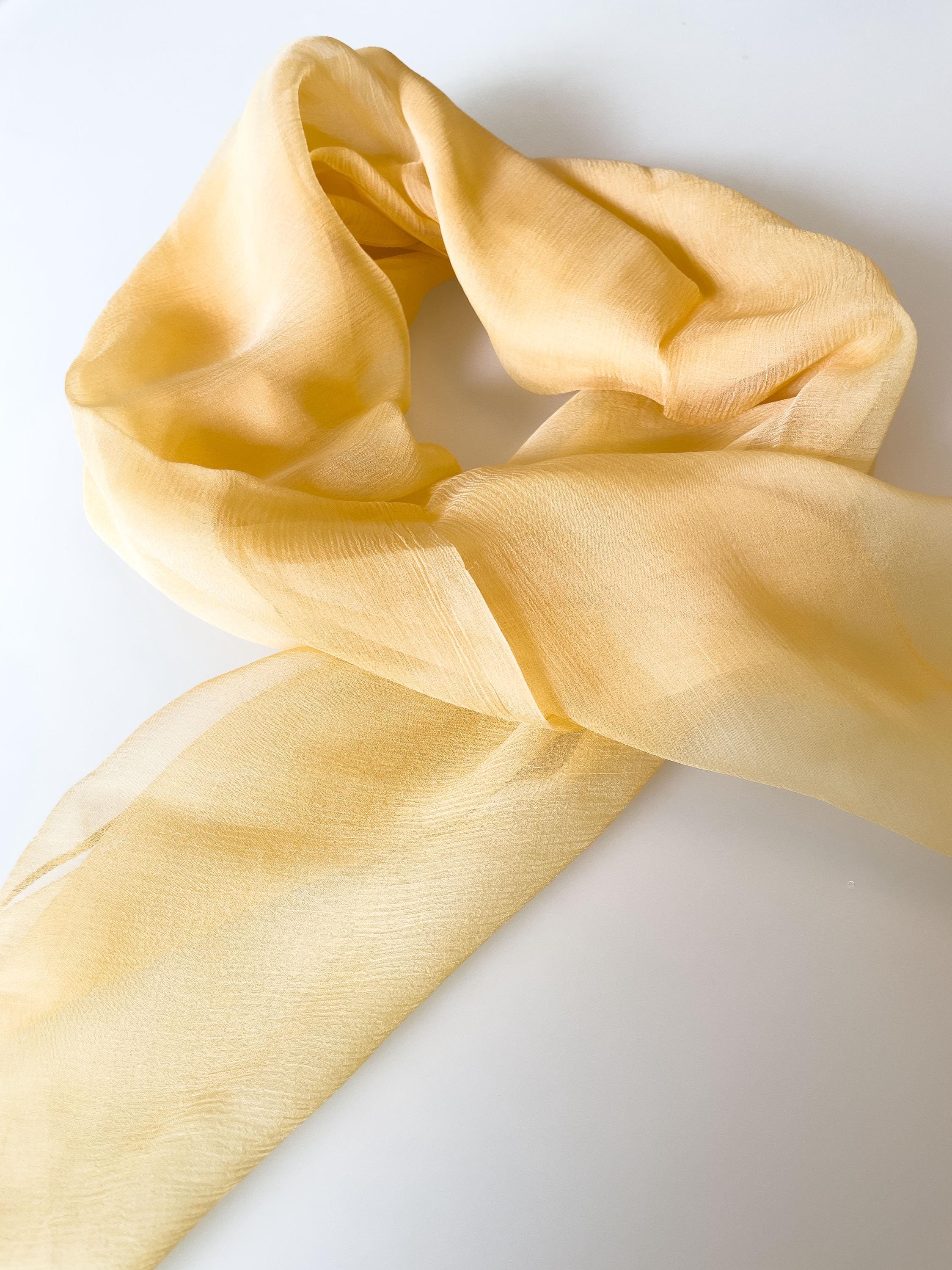 Foulard 100% Pure en Soie Vintage Femme Jean Paix ' (1087) 66cm x 68cm