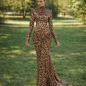 Robe Leopard Guess - Coupe Crayon, Taille M - Occasion Très Bon état