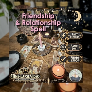 Könnte beinhalten: Ein Ritual-Set mit einer rosa Kerze in einer Metallschale, umgeben von Tarotkarten mit Katzenillustrationen, einem kleinen schwarzen Kessel, einer Schale mit weißem Salz und Texteinblendungen wie Friendship & Relationship Spell, Fast Results, Same Day, Photo Proof und Time-Lapse Video Option Available.