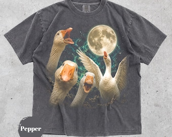 グースムーンシャツ、ヴィンテージ風おかしなガチョウのグラフィックTシャツ、レトロな農場動物Tシャツ、面白いガチョウ好きへのギフト、森の自然美学
