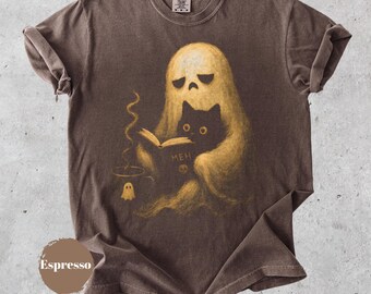 ゴーストキャットTシャツ、不気味な黒猫グラフィックTシャツ、面白い内向的なハロウィンユニセックスシャツ、コーヒー好きへのギフト、猫ママトップス