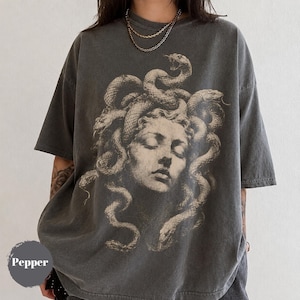 Medusa T-shirt, Vintage grekisk mytologi T-shirt, Gotisk ormgudinna Grafisk Unisex T-shirt, Dark Academia Gåva, Mytologiälskare Topp