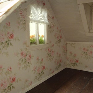 Dollhouse wallpaper with roses PDF 1:12 scale