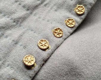 Medieval starfish buttons, brass buttons, thames find recreation, nature buttons, reenactor, SCA, cosplay
