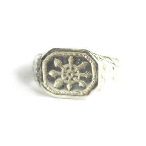 Chaos signet ring, crowned skull ring, silver ring, chaos faction