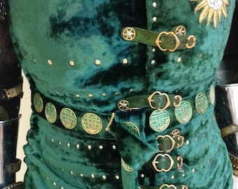 Plaque top belt medieval