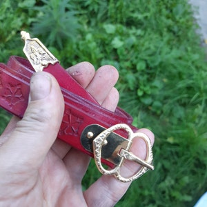 Medieval rose embossed belt, 3/4 inch, embossed belt, red belt, leather belt, SCA, reenactor, cosplay