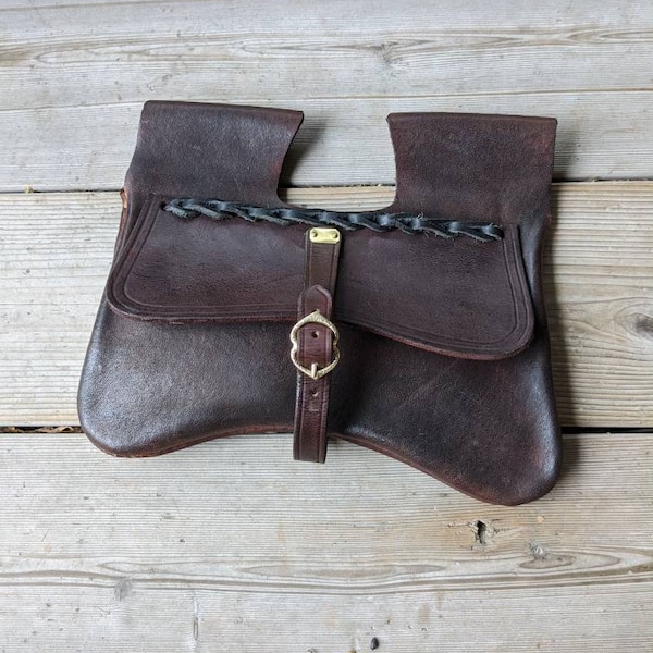14th century medieval belt pouch.