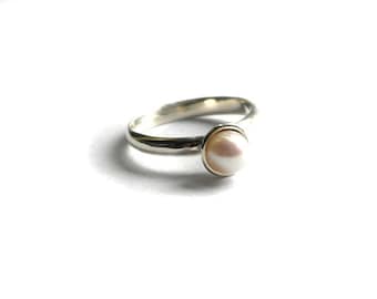 Solitaire Pearl Ring, silver ring, natural pearl, pink pearl jewelry, birthstone ring, June birthstone