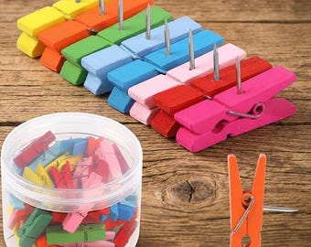 Lot de 50 punaises décoratives avec pinces en bois pour photos, notes, loisirs créatifs et tableaux en liège