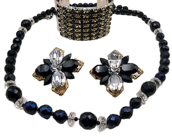 Conjunto de joyas vintage Petra Statement – Parure de 3 piezas seleccionado, pendientes de clip de cristal negro y transparente firmados por Petra, collar de cuentas de vidrio facetadas,