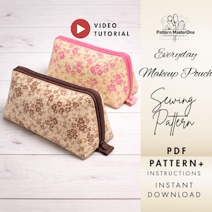 Puede incluir: Dos neceseres de maquillaje con estampado floral. Uno es beige con flores marrones y una cremallera marrón. El otro es amarillo con flores rosas y una cremallera rosa. La imagen incluye el texto "Everyday Makeup Pouch Sewing Pattern".