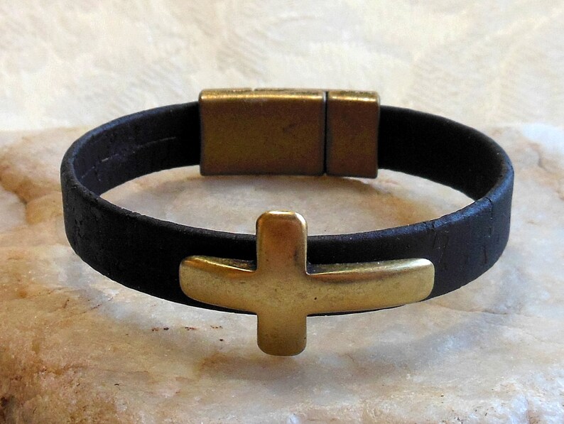 Black cork cross bracelet, Portuguese cork in black with antique brass cross and magnetic clasp, unisex bracelet, waterproof and vegan image 2