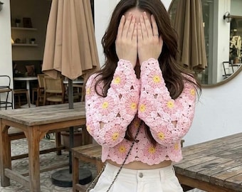 Suéter de crochet con margaritas rosas, top corto floral con cuadros de abuela