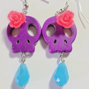 Purple Skull Earrings, Day of the Dead Earrings, Roses, Skulls, Gift, Dia De Los Muertos, Crystals, Crystal Earrings, Skull Face, Pink Roses