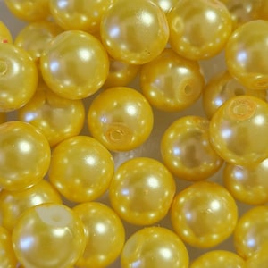 10 Beads - 10mm Sunny Yellow Shiny Glass Pearls, Pastel Yellow Round Glass Beads, Light Yellow Round Beads, Summer Yellow Beads