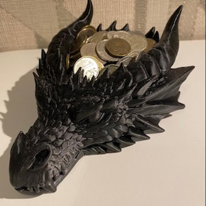 Bandeja organizadora con forma de cabeza de dragón - Organizador de escritorio impreso en 3D - Portallaves gótico - Plato de joyería de fantasía - Regalo de mazmorras y dragones - 18 cm