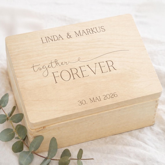 Personalisierte Holzkiste Hochzeit | Erinnerungsbox mit Namen | Holzbox Geschenk Brautpaar | Together Forever | Minimalistisch