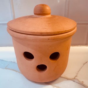 Vintage Himark Terracotta Garlic Keeper, handcrafted in Portugal | Clay garlic storage pot with lid