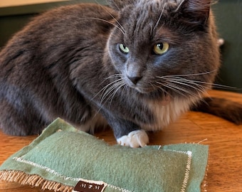 Catnip Silvervine Burlap Kicker Toy | Durable Felt Enrichment for Indoor Cats