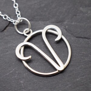 Collier zodiaque Bélier, pendentif signe astrologique en argent sterling, bijoux astrologiques faits main, breloque d'anniversaire horoscope pour elle, lui