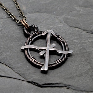 Collar del zodiaco Sagitario-Piscis: dije envuelto en alambre de cobre oxidado