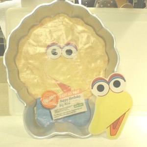 Vintage Wilton Big Bird Cake Pan - 1980s Birthday Celebration