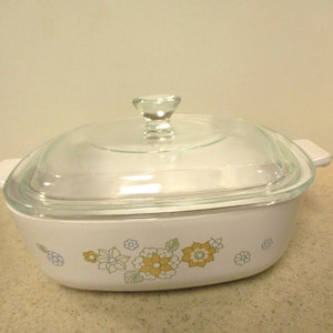 Corningware 1qt Floral Bouquet Casserole Dish with Lid Vintage 1970s Corning Ware P 1 B