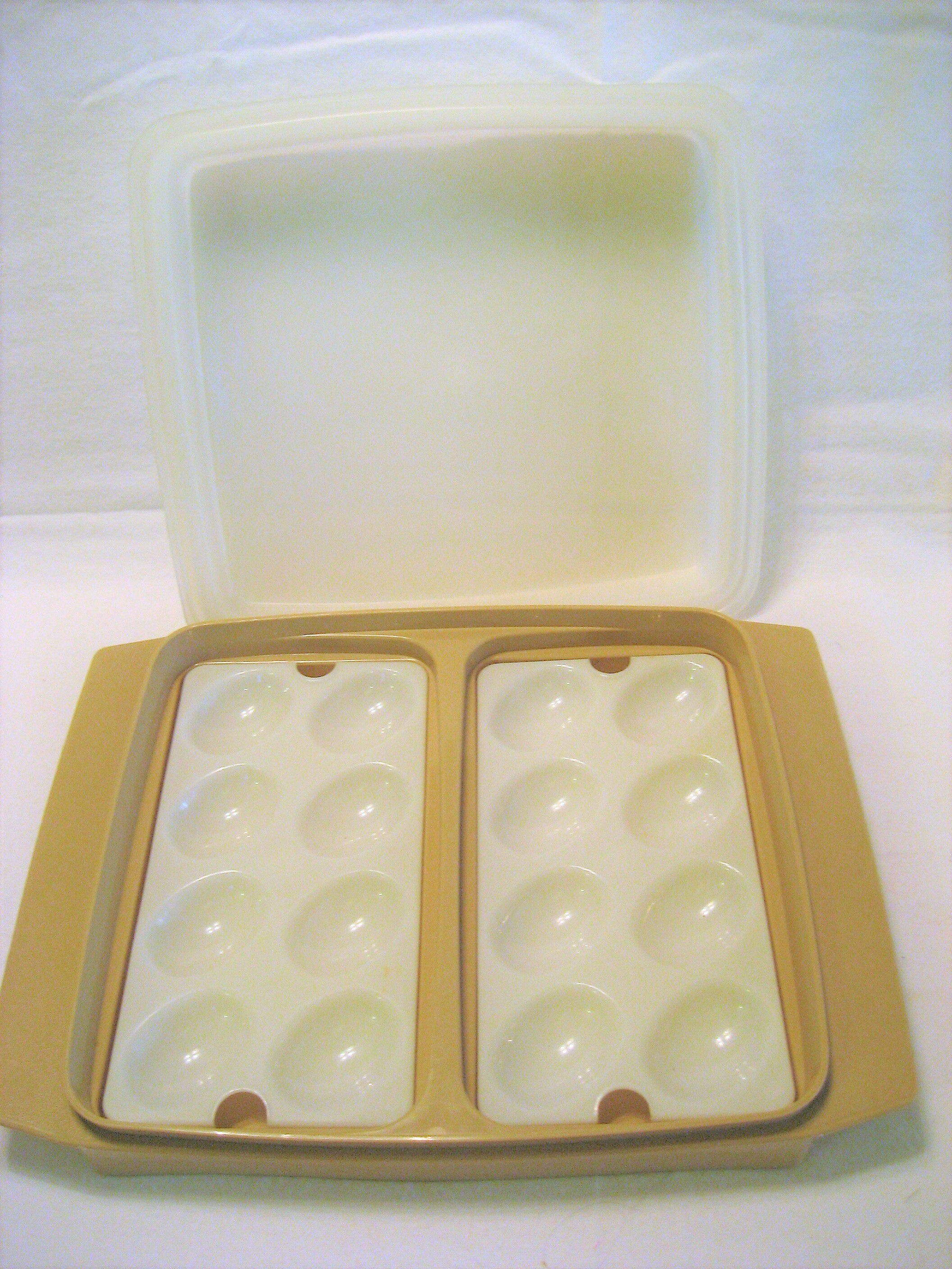 4 Piece Tupperware Beige Deviled Egg Carrier Vintage 1970s Egg Etsy UK