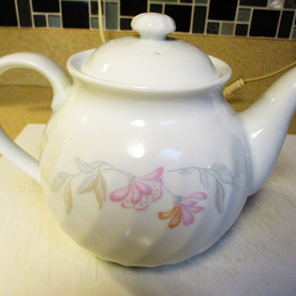 Corning, Corelle Pink Trio Teapot Vintage 1990s Corelle Coordinates, Made in USA