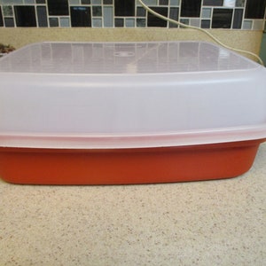 TUPPERWARE Large SEASON SERVE Meat Marinade Container #1295 & #1294 Paprika