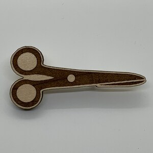 Wooden pin / scissors